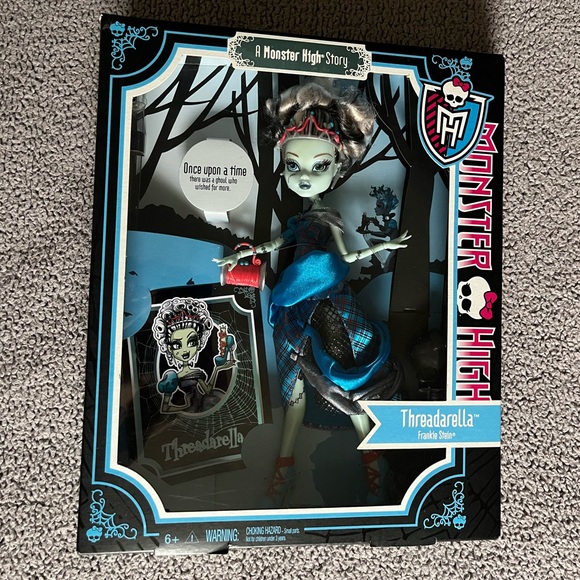Monster High Doll - Picture 1 of 3